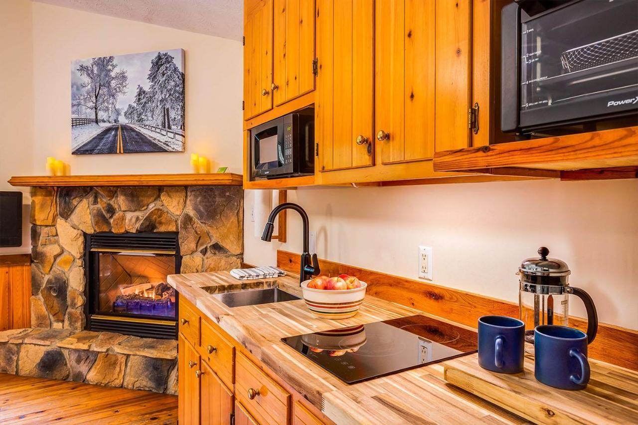 Love Ridge Mountain Lodging Lyndhurst Zewnętrze zdjęcie
